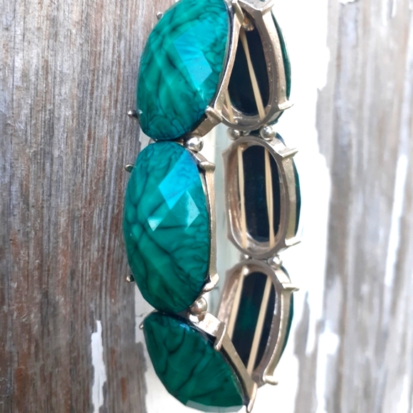 Turquoise stone stretch bracelet with silver accents.  Macy's brand jewelry - Picture 3 of 3